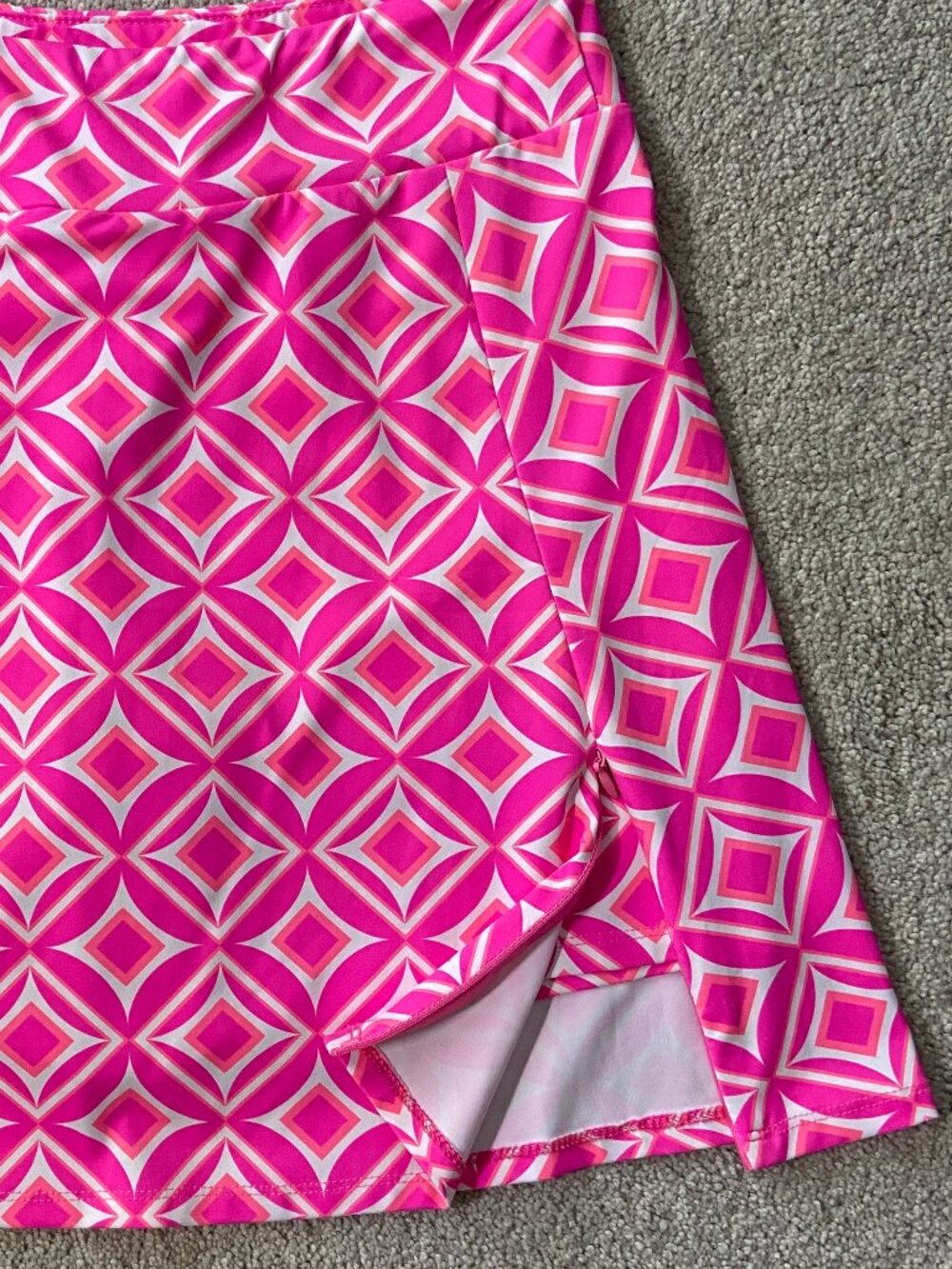 Lulu-B Geometric Pink Skort-Excellent condition - Picture 2 of 12